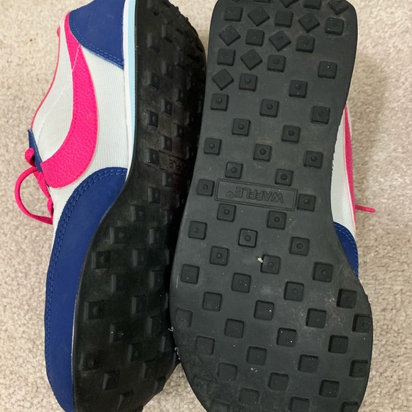 Nike shoes - Picture 2 of 4